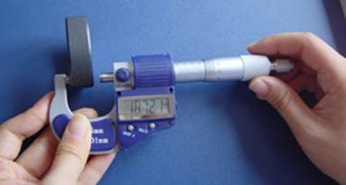 Use and Read Digital Micrometers